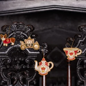 Cheap Buckingham Palace Corgi In Coat Decoration Decorations