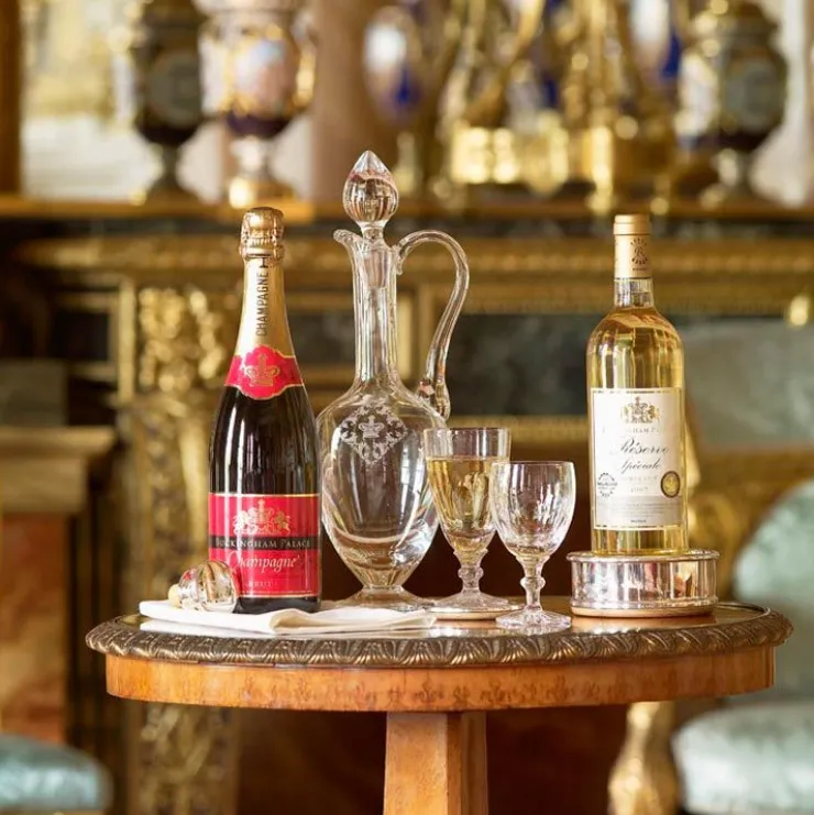 buckingham_palace_wine_bottle_stopper_1.webp Hot Buckingham Palace Wine Bottle Stopper Wine & Spirits