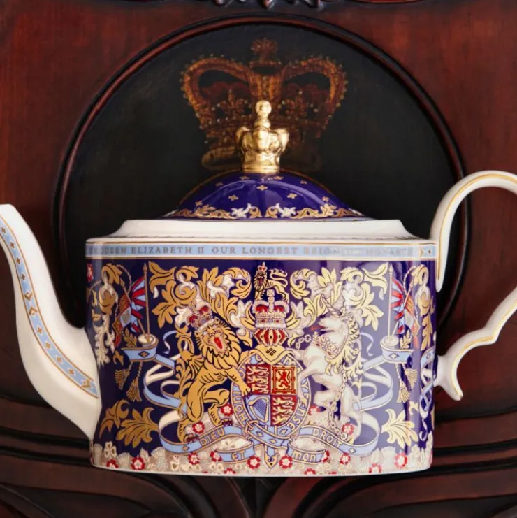 longest_reigning_monarch__cup_teapot_2.webp Online Longest Reigning Monarch 6 Cup Teapot Teapots