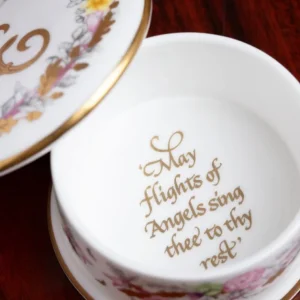 Online Queen Elizabeth Ii Commemorative Pillbox Queen Elizabeth Ii Commemorative Range