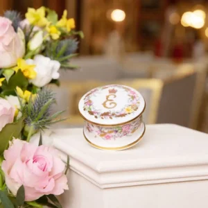 Online Queen Elizabeth Ii Commemorative Pillbox Queen Elizabeth Ii Commemorative Range