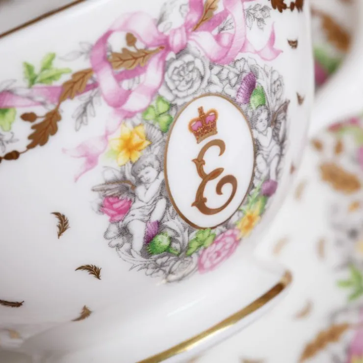 queen_elizabeth_ii_commemorative_teacup_and_saucer_4.webp Clearance Queen Elizabeth Ii Commemorative Teacup And Saucer Cups & Saucers