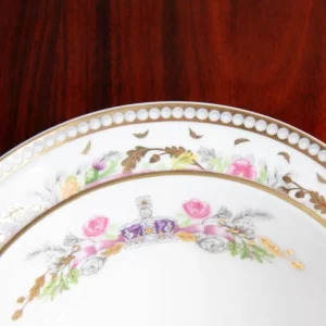 Clearance Queen Elizabeth Ii Commemorative Teacup And Saucer Cups & Saucers