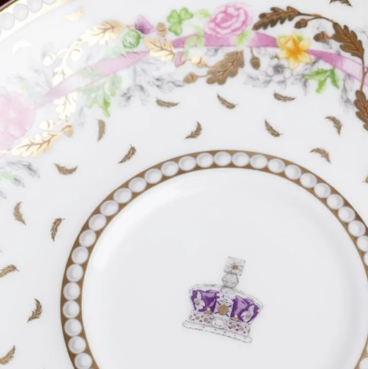 queen_elizabeth_ii_commemorative_teacup_and_saucer_7.webp Clearance Queen Elizabeth Ii Commemorative Teacup And Saucer Cups & Saucers