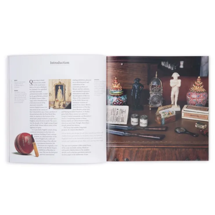 queens_marys_dolls_house_official_souvenir_guide_1.webp Fashion Queen'S Mary'S Doll'S House: Official Souvenir Guide Royal Collection Publications
