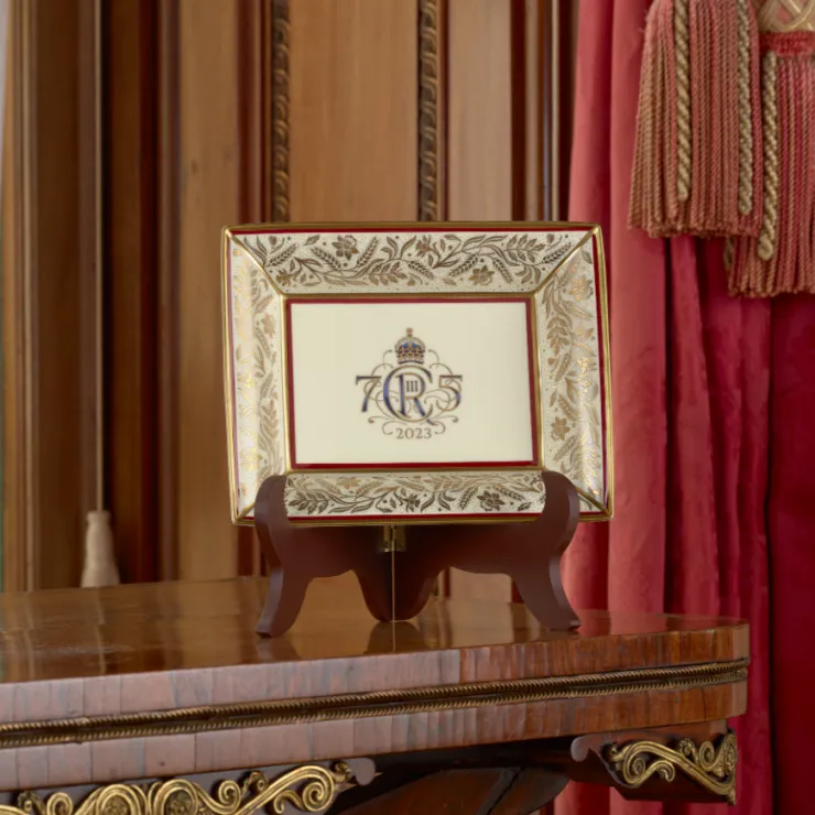 the_kings_th_birthday_limited_edition_red_tray_4.webp Cheap The King'S 75Th Birthday Limited Edition Red Tray His Majesty The King'S 75Th Birthday