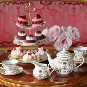 New Victoria And Albert 4 Cup Teapot Afternoon Tea